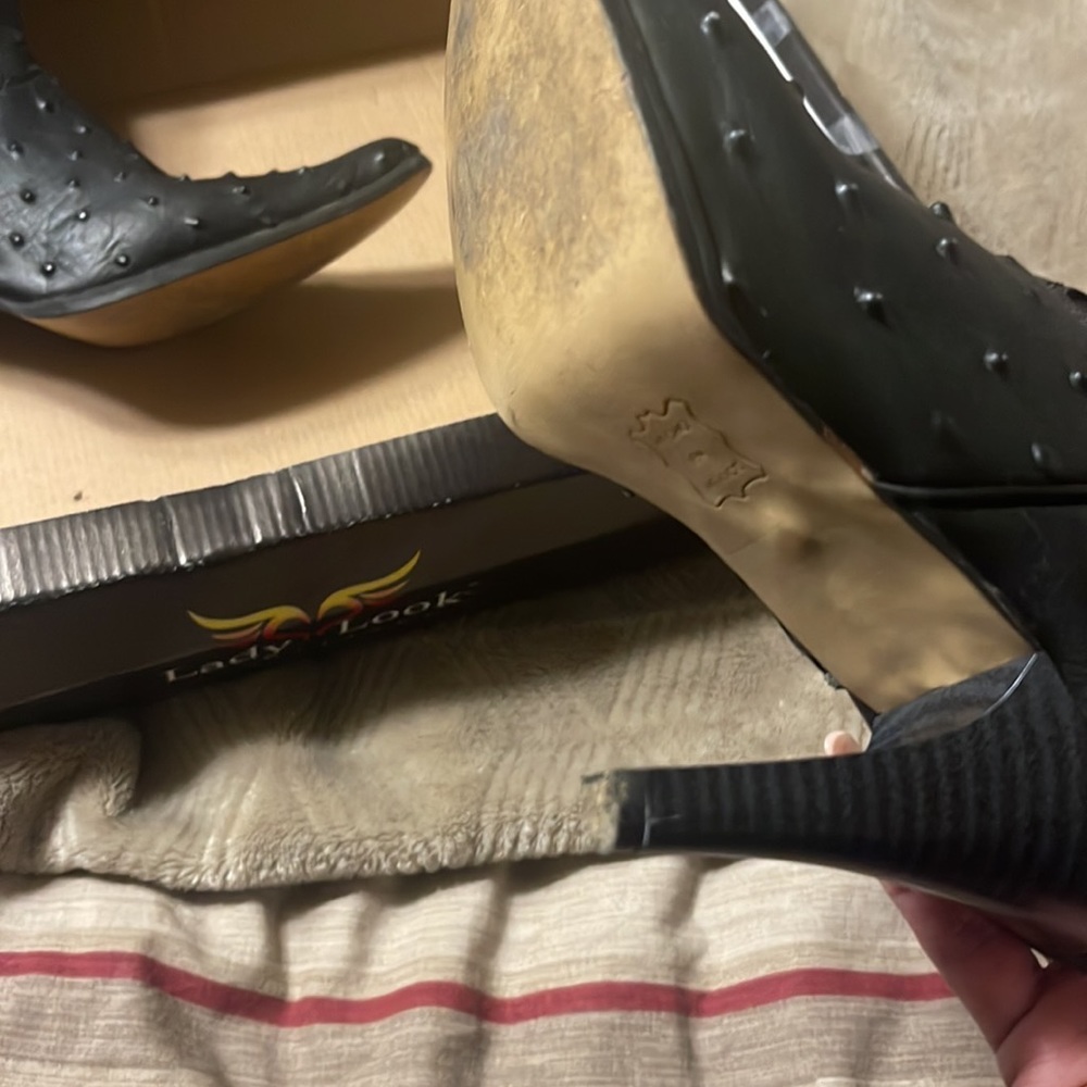 Boots In Excellent Condition Put On Once To A Rod… - image 4